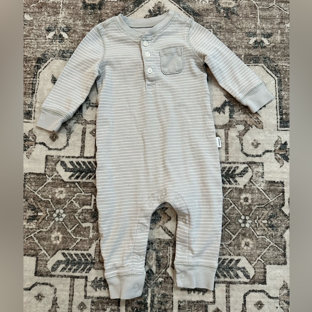 GAP Gray Striped Baby Footie